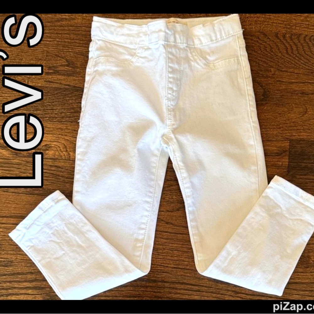 Levi's Classic White Jeans ~ Sz 4-5